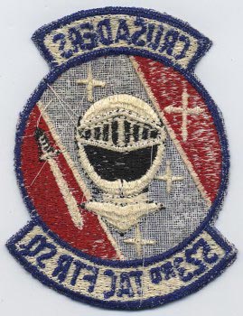 US AIR FORCE 523rd FIGHTER SQUADRON COMMAND PILOT WINGS PATCH Vintage CRUSADERS